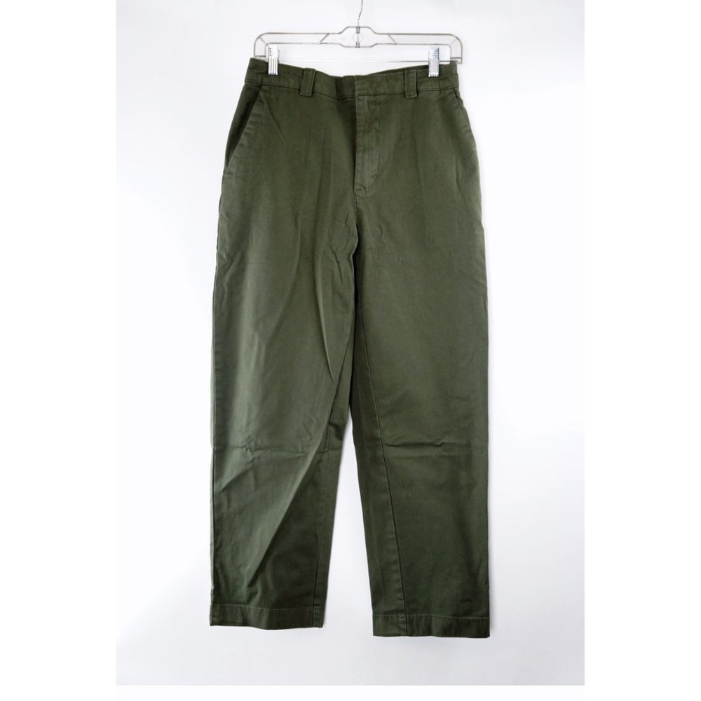 New Gap Straight Up Khaki in Army Green